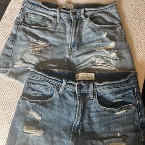Abercrombie & Fitch mid rise boyfriend short size 26 x2